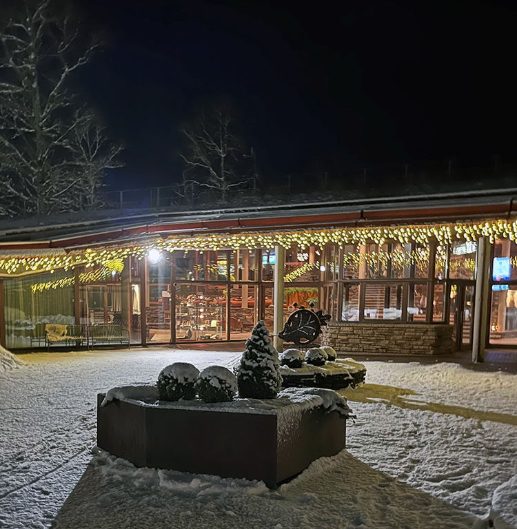 Outside Öijared Resort in winter